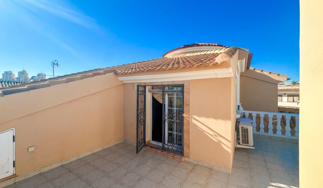 Sprzedaż - Willa - La Mata, Torrevieja - La Mata
