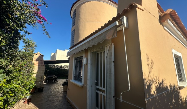 Sprzedaż - Willa - La Mata, Torrevieja - La Mata
