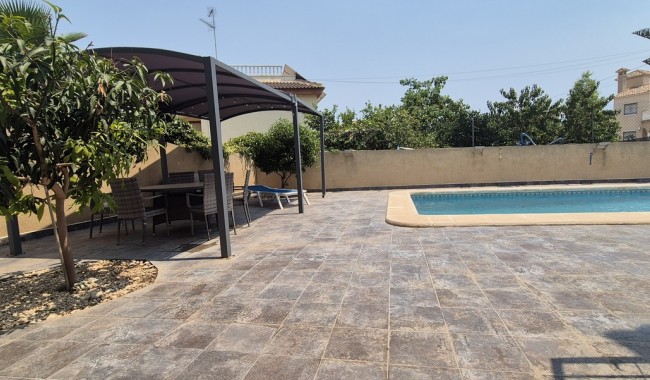 Segunda mano - Villa - Villamartín - Costa Blanca