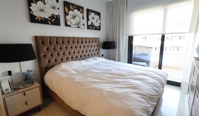 Sprzedaż - Apartament - Orihuela costa - Punta Prima