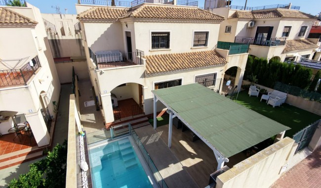 Brukt - Villa - Torrevieja - Sector 25
