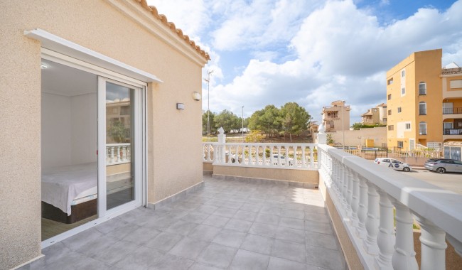 Segunda mano - Villa - Orihuela Costa - PAU 26