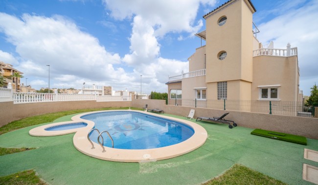 Segunda mano - Villa - Orihuela Costa - PAU 26