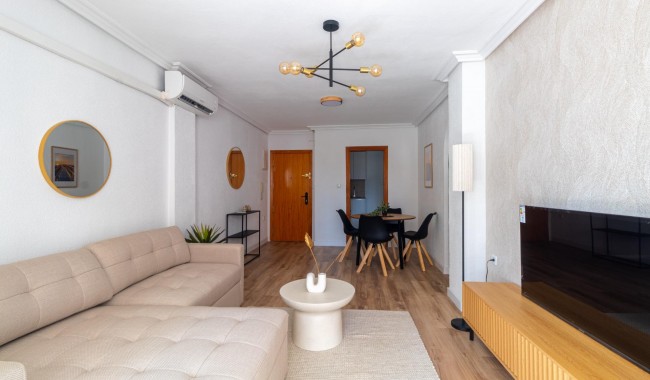 Resale - Apartment - Torrevieja - La Mata