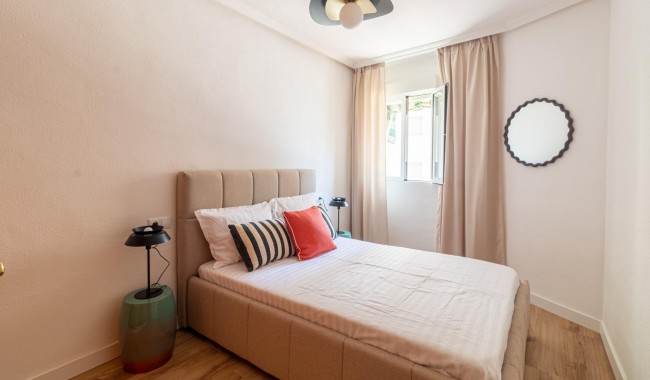Resale - Apartment - Torrevieja - La Mata