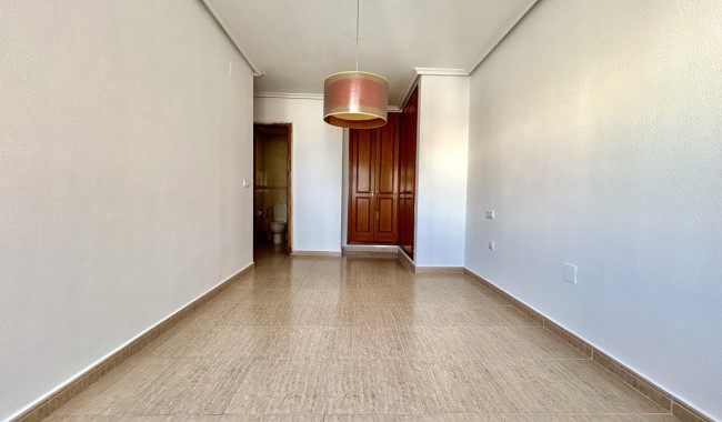Resale - Apartment - Torrevieja