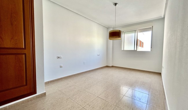 Resale - Apartment - Torrevieja