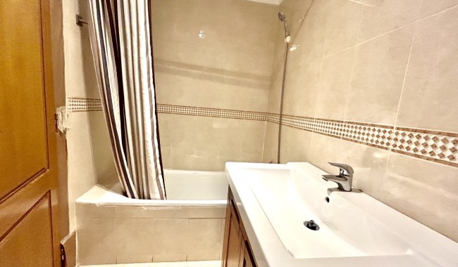 Resale - Apartment - Torrevieja