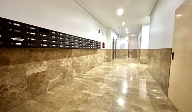 Resale - Apartment - Torrevieja