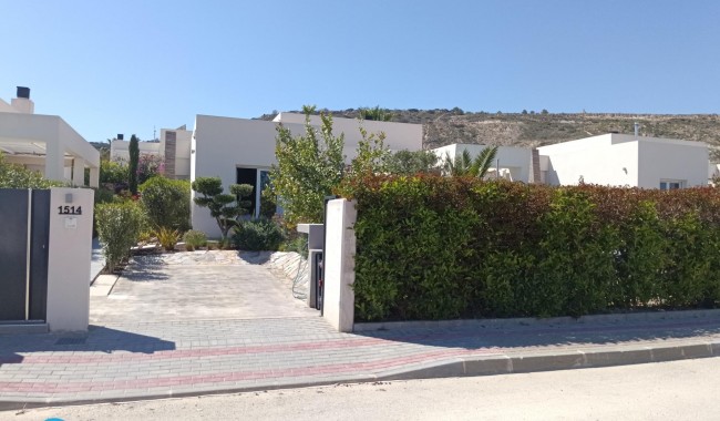 Brukt - Villa - Algorfa - La Finca golf