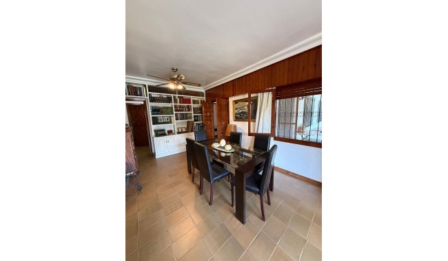 Resale - Villa - Orihuela - Dehesa de Campoamor