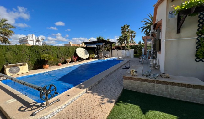 Resale - Villa - Orihuela - Cabo Roig