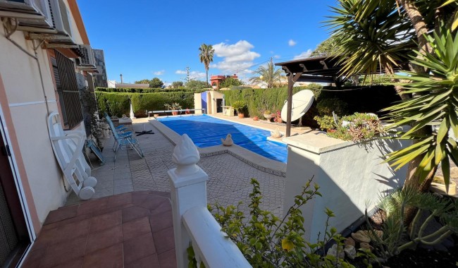 Resale - Villa - Orihuela - Cabo Roig