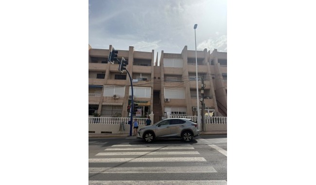 Resale - Apartment - Torrevieja - La Mata