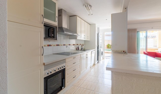 Resale - Apartment - Orihuela Costa - Punta Prima
