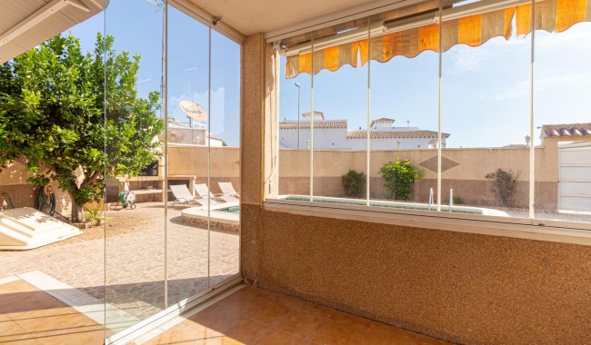 Resale - Apartment - Orihuela Costa - Punta Prima