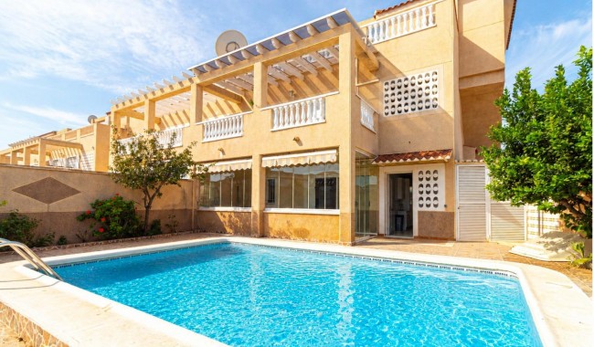 Resale - Apartment - Orihuela Costa - Punta Prima
