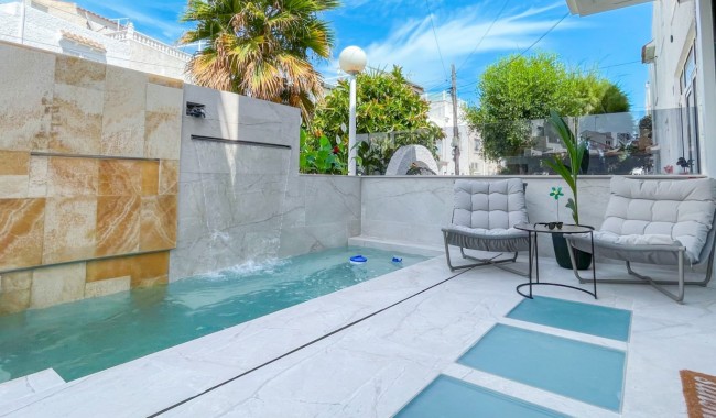 Resale - Townhouse - Torrevieja - Nueva Torrevieja - Aguas Nuevas
