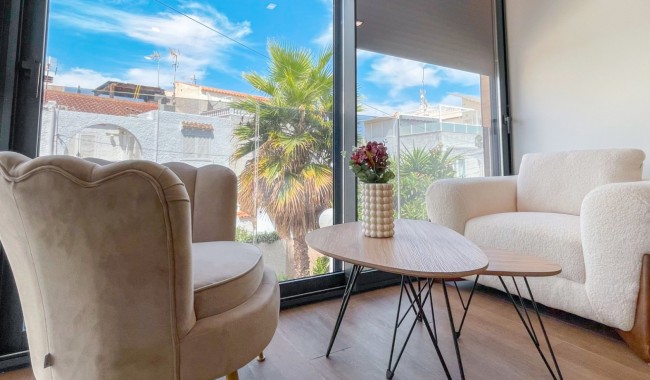 Resale - Townhouse - Torrevieja - Nueva Torrevieja - Aguas Nuevas