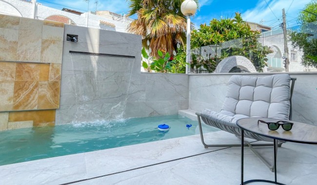 Resale - Townhouse - Torrevieja - Nueva Torrevieja - Aguas Nuevas