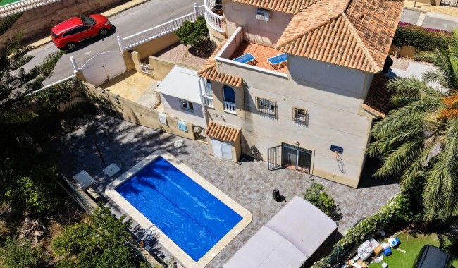 Brukt - Villa - Villamartín - Costa Blanca