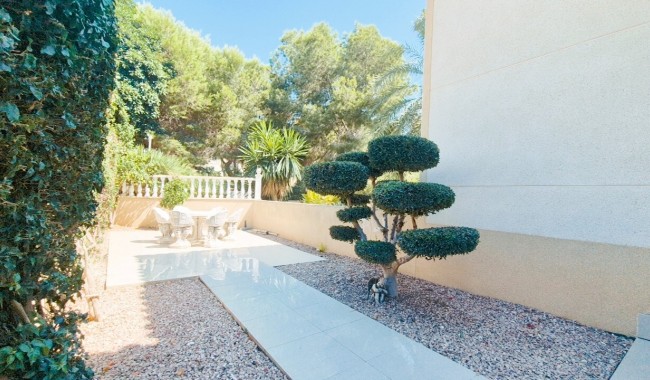 Brukt - Villa - Villamartín - Costa Blanca