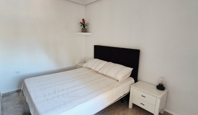Brukt - Villa - Villamartín - Costa Blanca