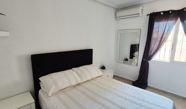 Brukt - Villa - Villamartín - Costa Blanca