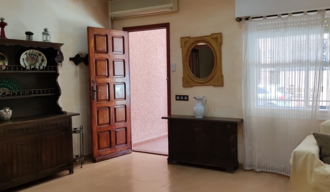 Begagnad - Villa - Torrevieja - Playa de los locos