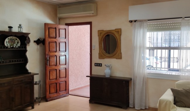 Begagnad - Villa - Torrevieja - Playa de los locos