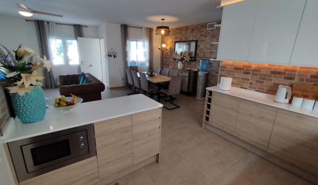 Segunda mano - Villa - Torrevieja