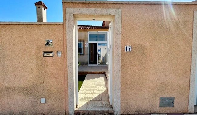 Brukt - Villa - Torrevieja - Urbanización San Luis
