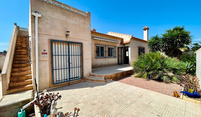 Brukt - Villa - Torrevieja - Urbanización San Luis