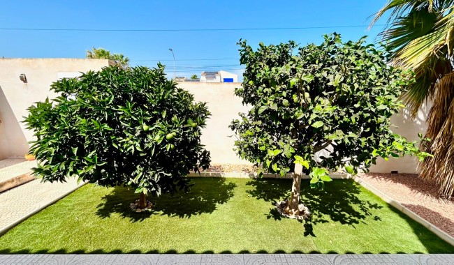 Brukt - Villa - Torrevieja - Urbanización San Luis