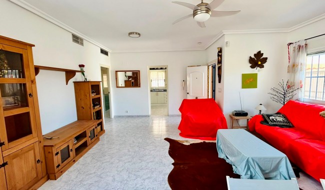 Brukt - Villa - Torrevieja - Urbanización San Luis