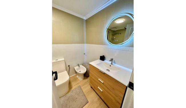 Resale - Apartment - Torrevieja - Centro