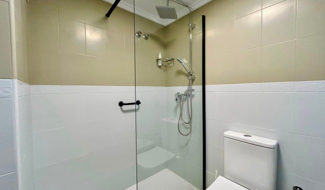 Resale - Apartment - Torrevieja - Centro