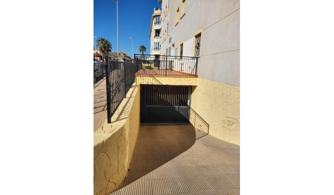 Brukt - Parkering - Orihuela Costa - Los Almendros-La Florida
