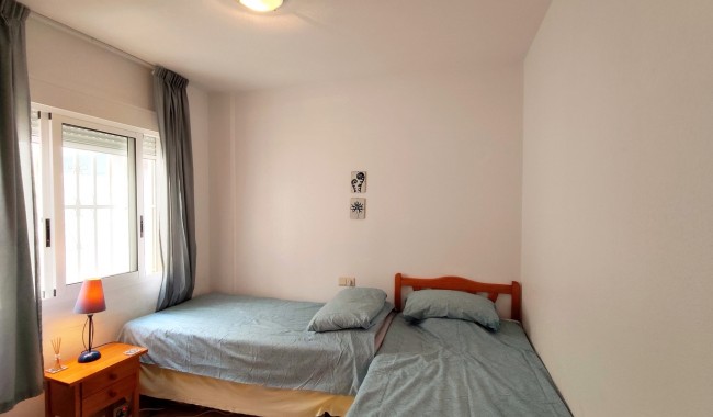 Resale - Apartment - Orihuela Costa - La Zenia