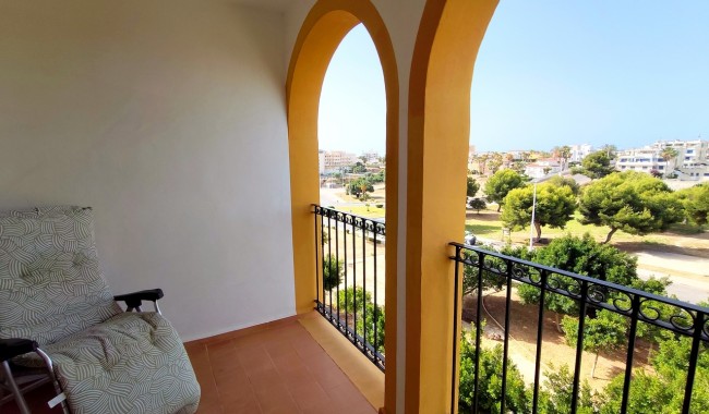 Resale - Apartment - Orihuela Costa - La Zenia