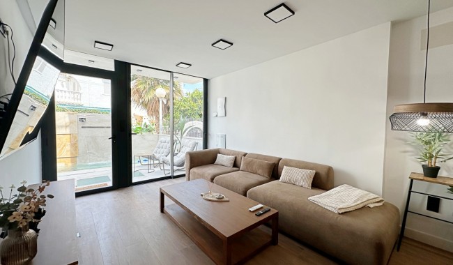 Resale - Townhouse - Torrevieja - Torrevieja - Aguas Nuevas