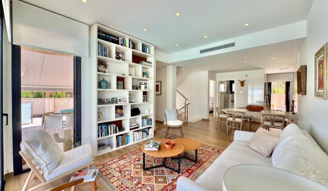 Resale - Villa - San Miguel de Salinas - Bellavista