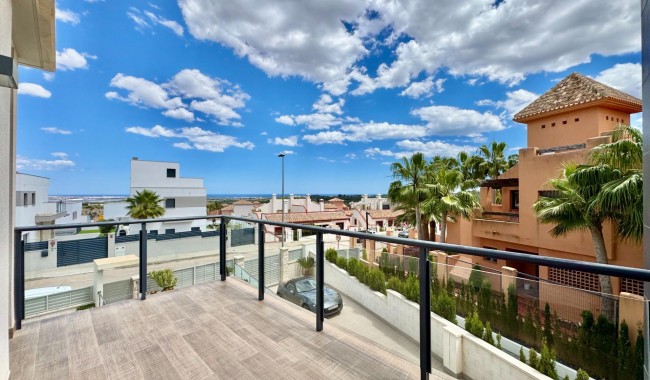 Resale - Villa - San Miguel de Salinas - Bellavista