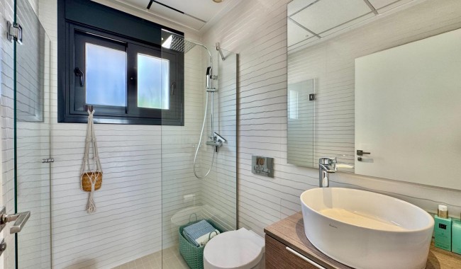 Resale - Villa - San Miguel de Salinas - Bellavista
