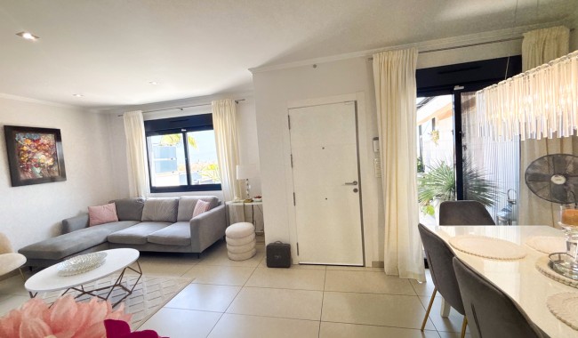 Begagnad - Radhus - Cabo Roig
