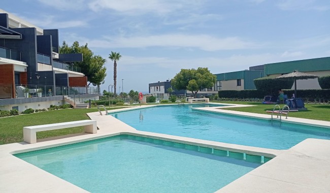 Resale - Apartment - Villamartín - Villacosta