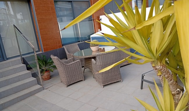 Resale - Apartment - Villamartín - Villacosta