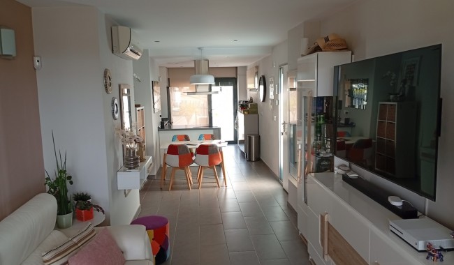 Resale - Apartment - Villamartín - Villacosta