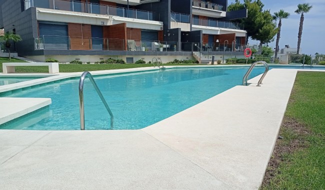 Resale - Apartment - Villamartín - Villacosta