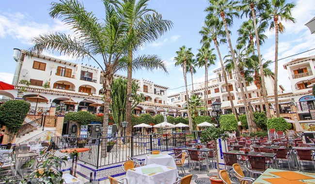 Resale - Apartment - Villamartín - Villacosta